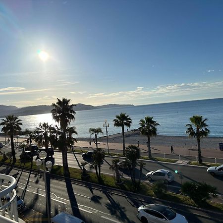 Beach Front, Superbe Appartement Pour 4 Personnes Niza Exterior foto