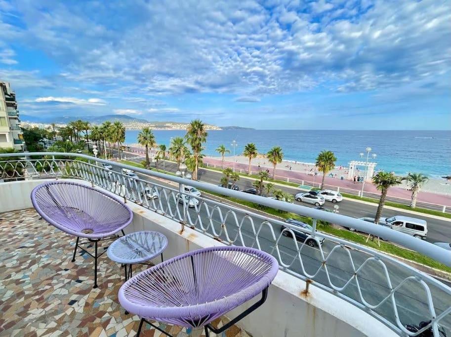 Beach Front, Superbe Appartement Pour 4 Personnes Niza Exterior foto