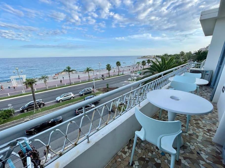 Beach Front, Superbe Appartement Pour 4 Personnes Niza Exterior foto