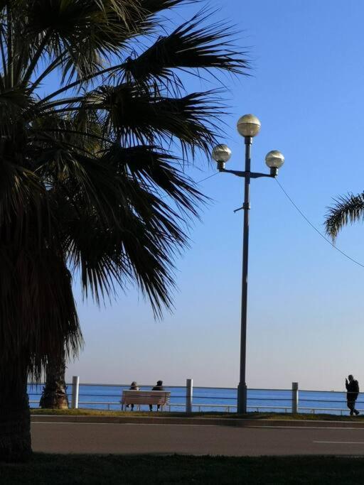 Beach Front, Superbe Appartement Pour 4 Personnes Niza Exterior foto