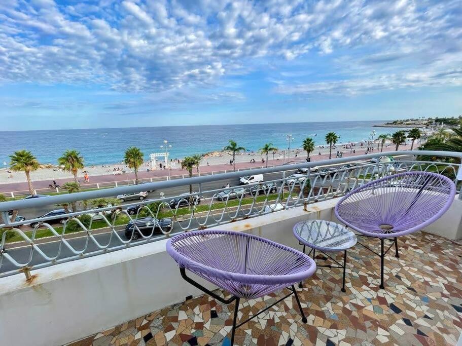 Beach Front, Superbe Appartement Pour 4 Personnes Niza Exterior foto
