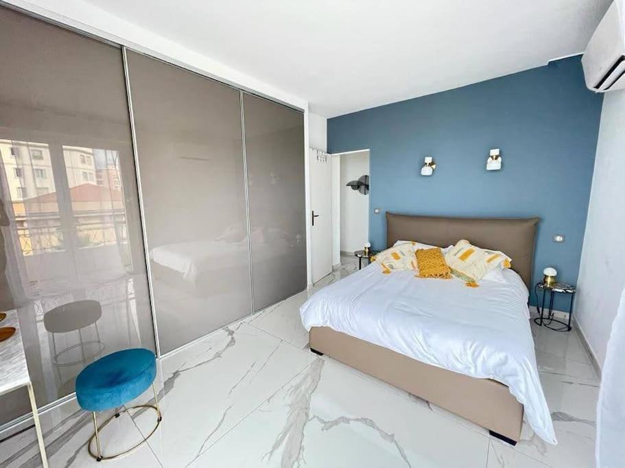 Beach Front, Superbe Appartement Pour 4 Personnes Niza Exterior foto