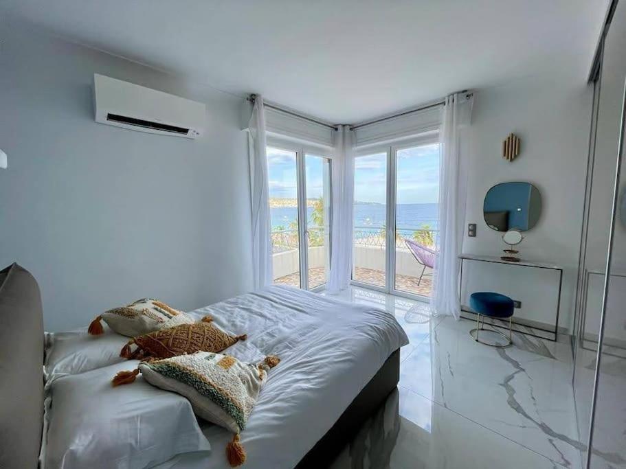 Beach Front, Superbe Appartement Pour 4 Personnes Niza Exterior foto