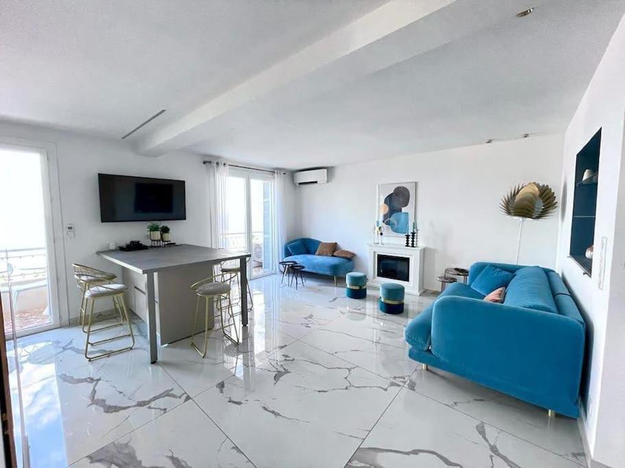 Beach Front, Superbe Appartement Pour 4 Personnes Niza Exterior foto