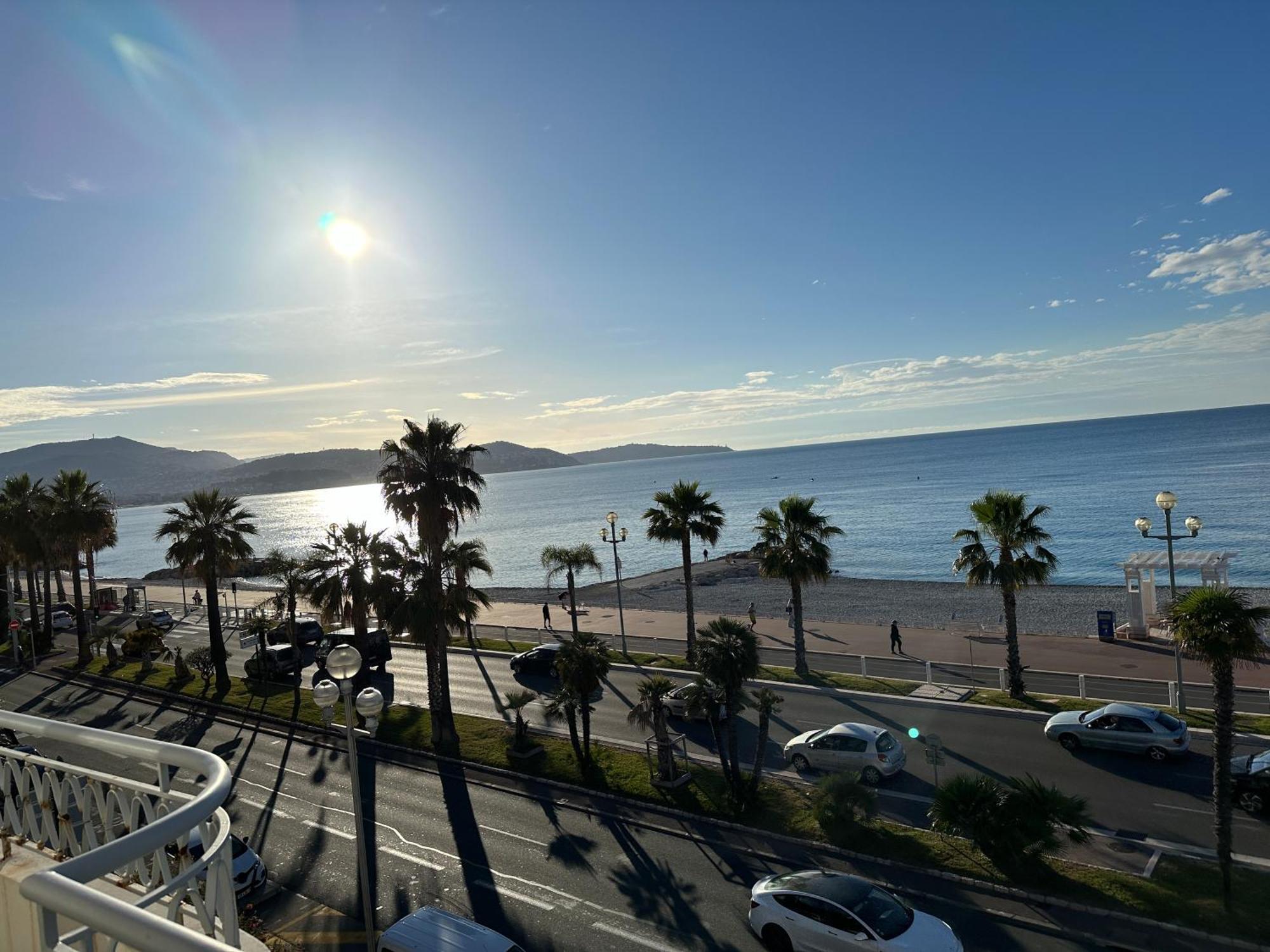 Beach Front, Superbe Appartement Pour 4 Personnes Niza Exterior foto